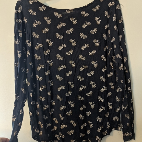 Bike shirt 🚴‍♀️ - Picture 5 of 7